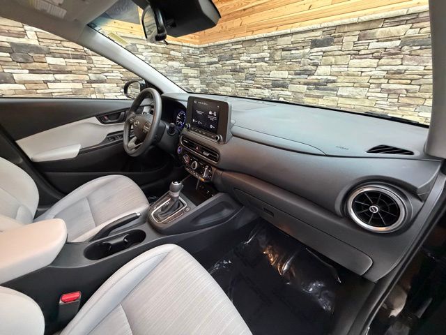 2023 Hyundai Kona SEL - Photo 13