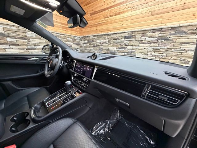 2023 Porsche Macan Base - Photo 13