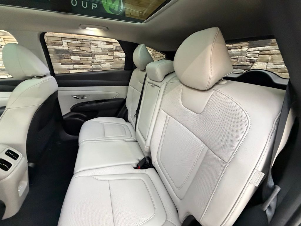 2025 Hyundai Tucson Limited - Photo 30