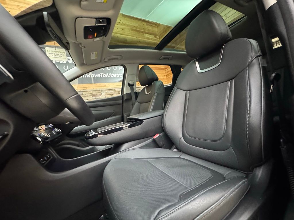 2025 Hyundai Tucson Limited - Photo 31