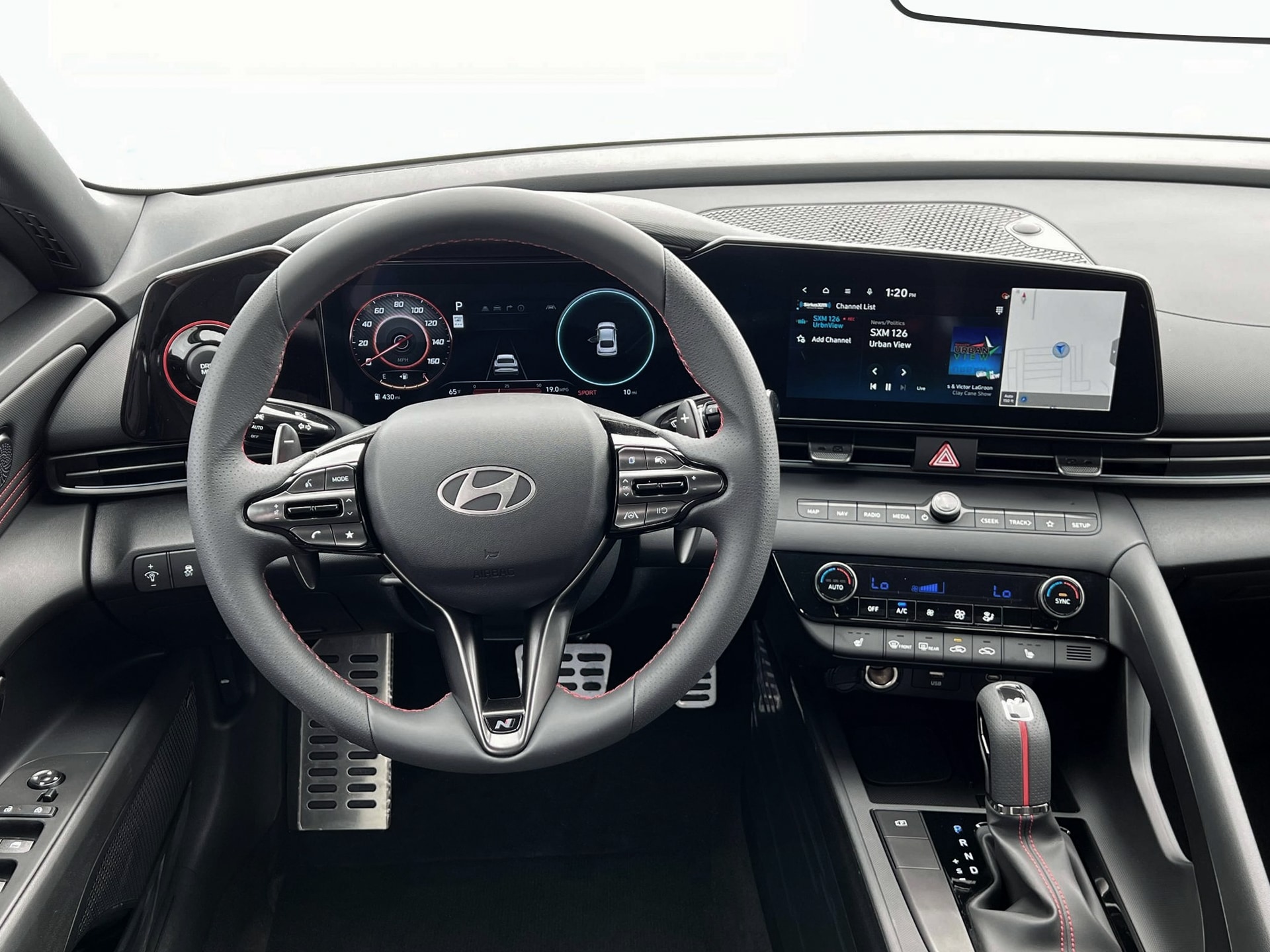 2025 Hyundai Elantra N Line - Photo 17