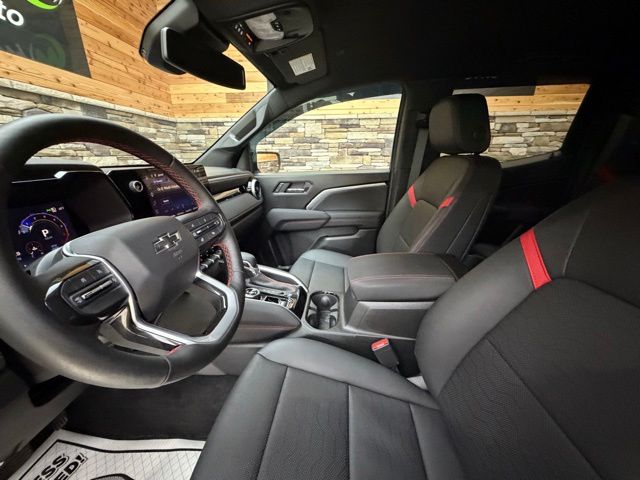 2025 Chevrolet Colorado Z71 - Photo 13
