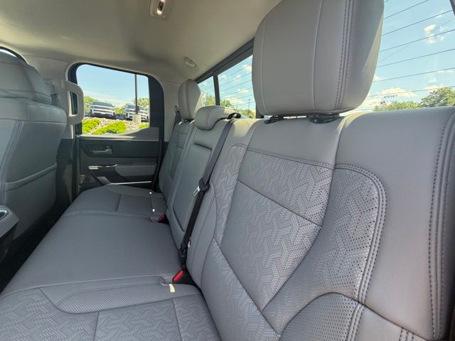 2023 Toyota Tundra Limited - Photo 31