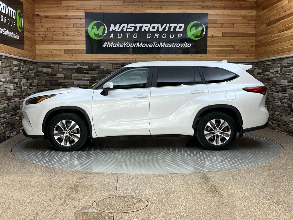 2023 Toyota Highlander XLE - Photo 7