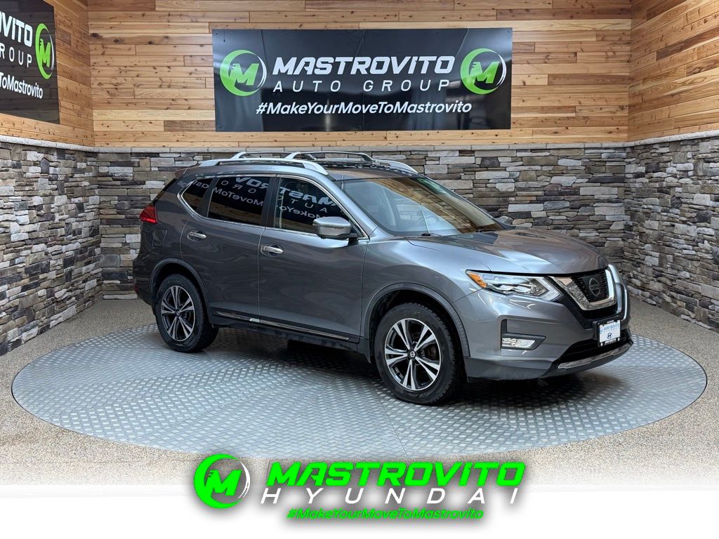 2017 Nissan Rogue SL's photo