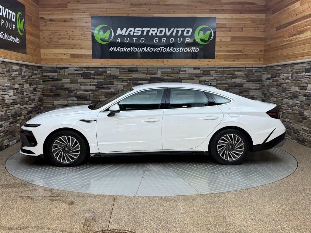 2025 Hyundai Sonata Hybrid SEL - Photo 6