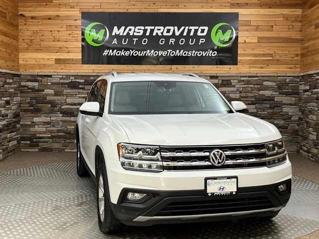 Used 2018 Volkswagen Atlas SE w/Tech with VIN 1V2LR2CA9JC547463 for sale in New York Mills, NY