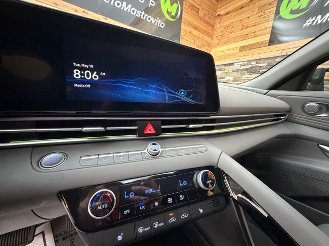 2024 Hyundai Elantra SEL - Photo 18