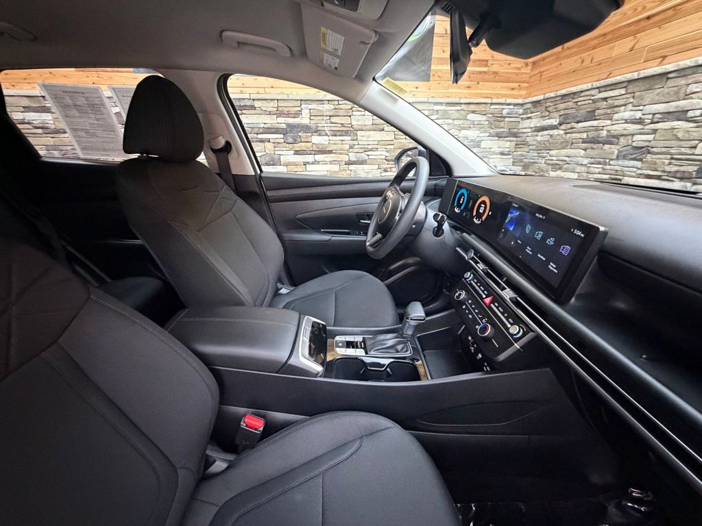 2026 Hyundai Tucson SE - Photo 14