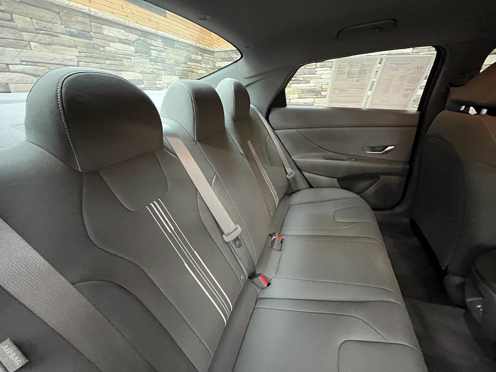 2025 Hyundai Elantra Blue - Photo 40