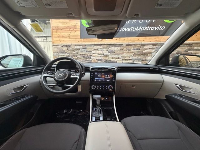2024 Hyundai Tucson SE - Photo 18