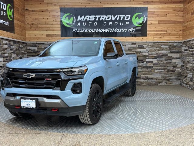 2025 Chevrolet Colorado Z71 - Photo 4