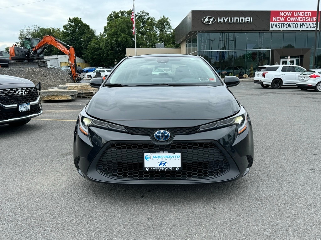 Used 2021 Toyota Corolla LE with VIN JTDEAMDE4MJ033292 for sale in New York Mills, NY