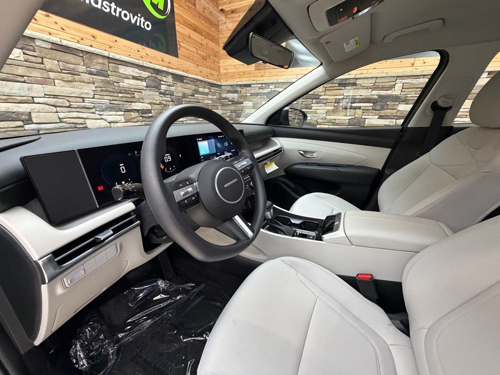 2026 Hyundai Tucson SE - Photo 11