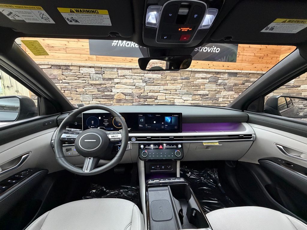 2025 Hyundai Tucson Limited - Photo 16
