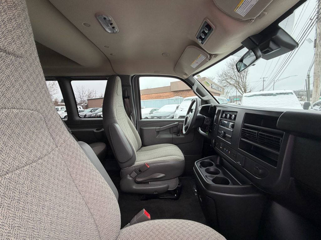 2025 Chevrolet Express Passenger LT - Photo 13