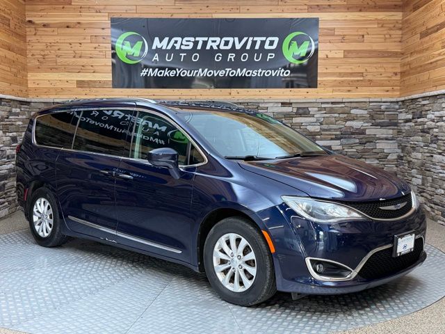 Used 2018 Chrysler Pacifica Touring L with VIN 2C4RC1BG1JR280694 for sale in New York Mills, NY