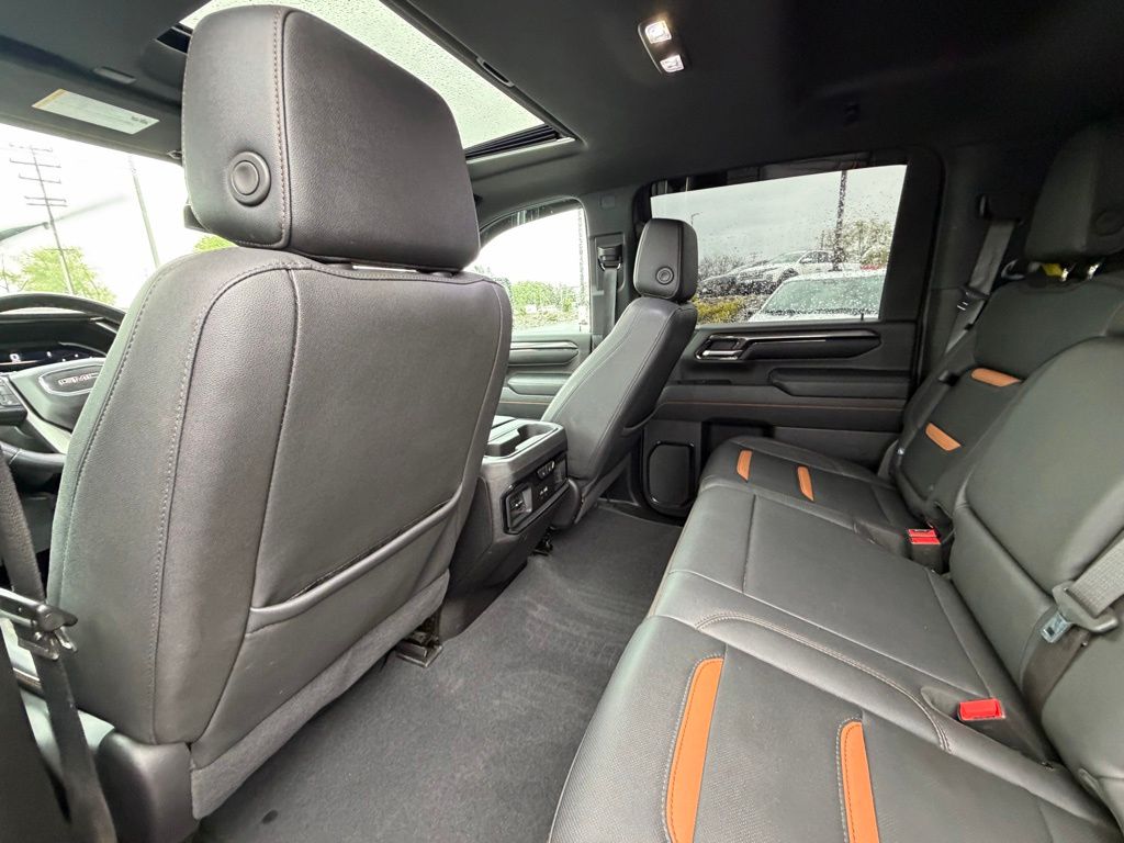 2024 GMC Sierra 2500HD AT4 - Photo 30