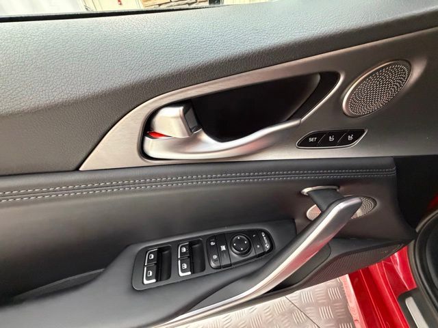 2018 Kia Stinger GT2 - Photo 29