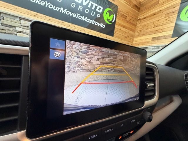 2023 Hyundai Venue SEL - Photo 24