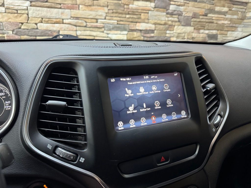 2019 Jeep Cherokee Latitude Plus - Photo 20