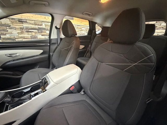 2024 Hyundai Tucson SE - Photo 14