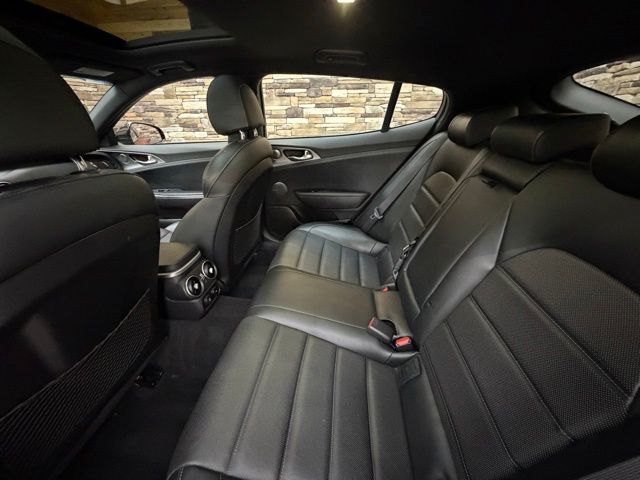 2018 Kia Stinger GT2 - Photo 31