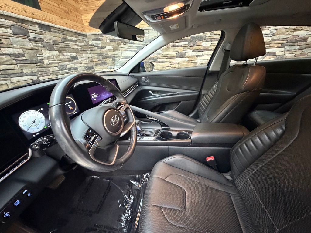 2023 Hyundai Elantra Limited - Photo 35