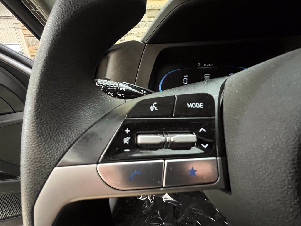2024 Hyundai Elantra SE - Photo 34