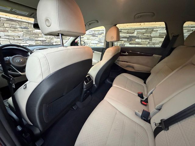 2018 Kia Sorento LX - Photo 25