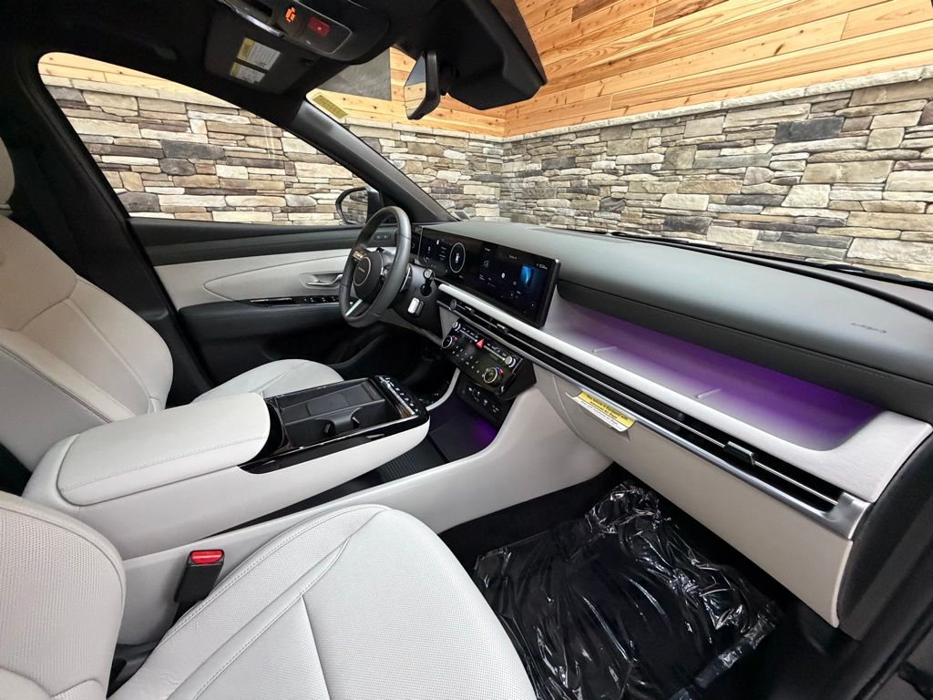 2025 Hyundai Tucson Limited - Photo 13