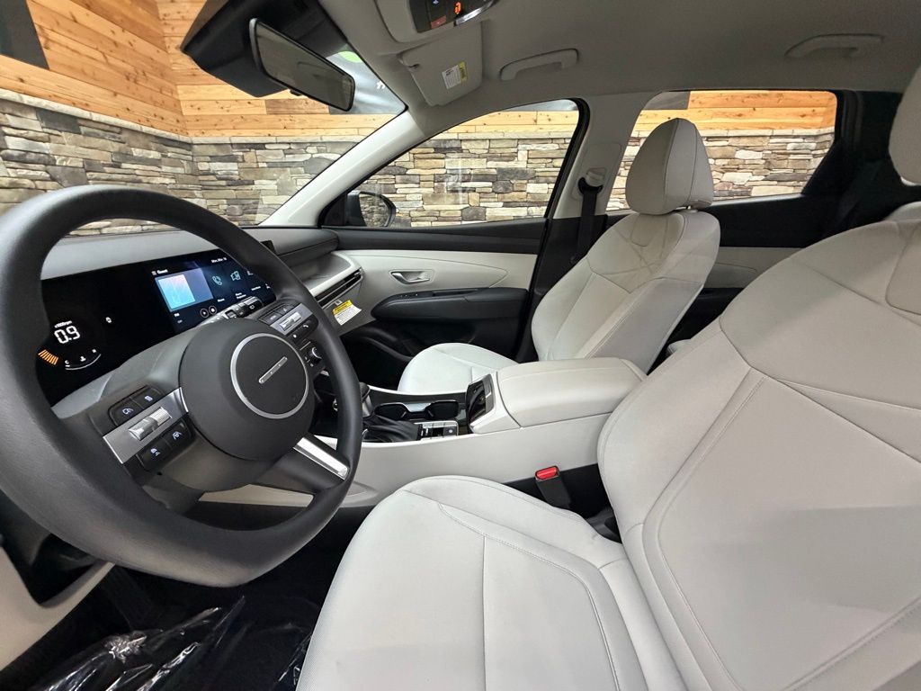 2026 Hyundai Tucson SE - Photo 12