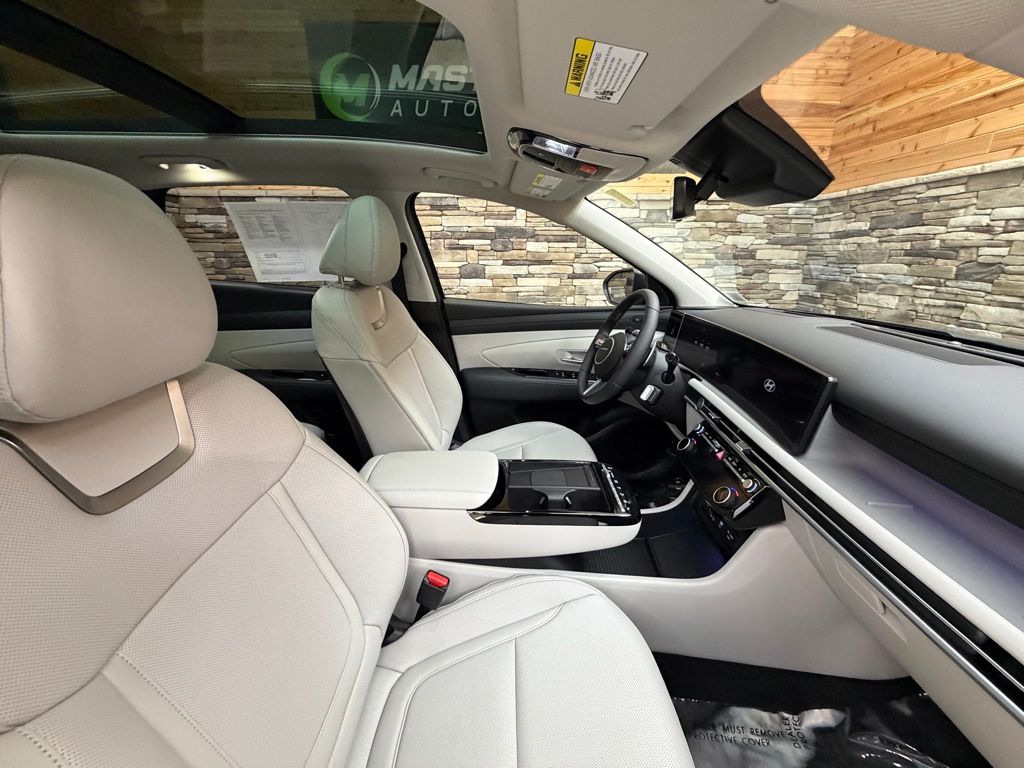 2025 Hyundai Tucson Limited - Photo 14