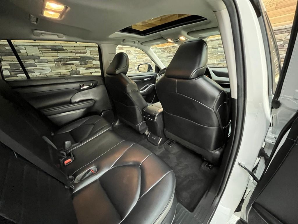 2023 Toyota Highlander XLE - Photo 41