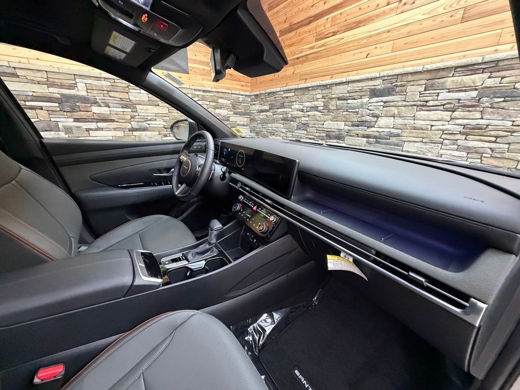 2025 Hyundai Santa Cruz Limited - Photo 13