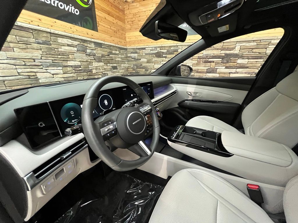 2025 Hyundai Tucson Limited - Photo 24