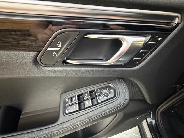 2023 Porsche Macan Base - Photo 36