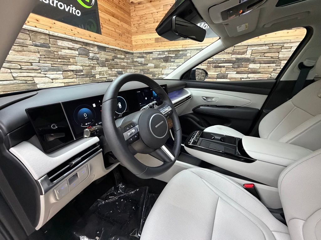 2025 Hyundai Tucson Limited - Photo 10