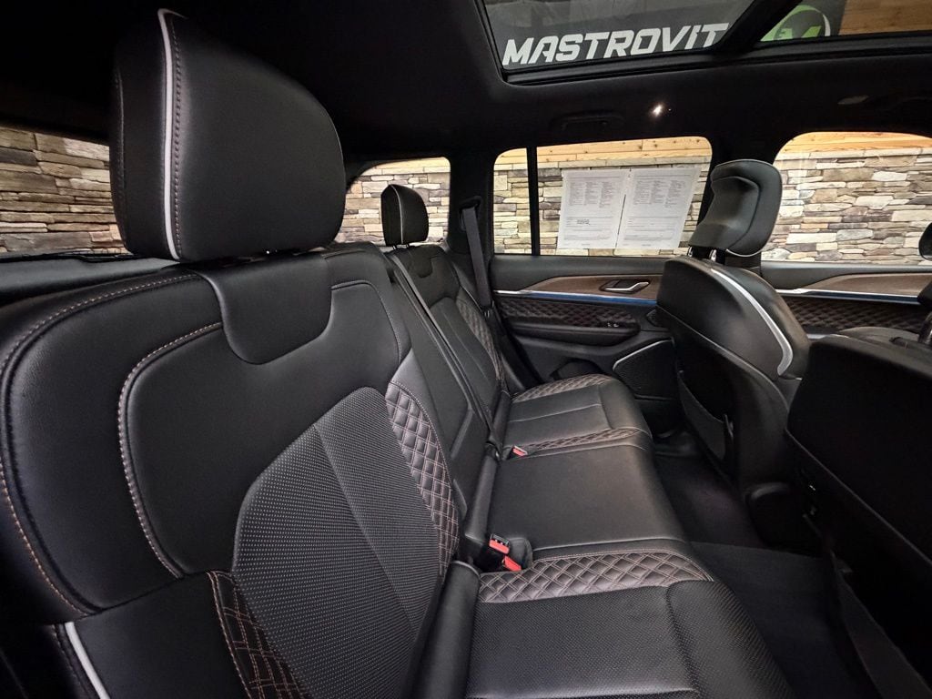 2022 Jeep Grand Cherokee Summit - Photo 31