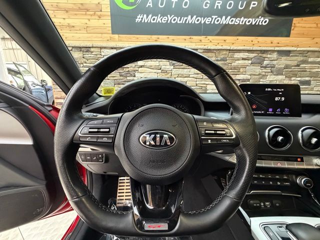 2018 Kia Stinger GT2 - Photo 18