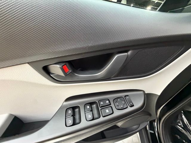 2023 Hyundai Kona SEL - Photo 25