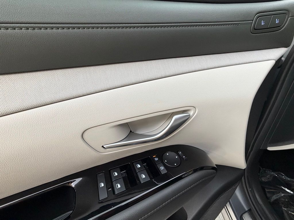 2025 Hyundai Tucson Limited - Photo 27