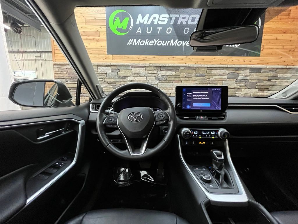 2023 Toyota RAV4 XLE Premium - Photo 32