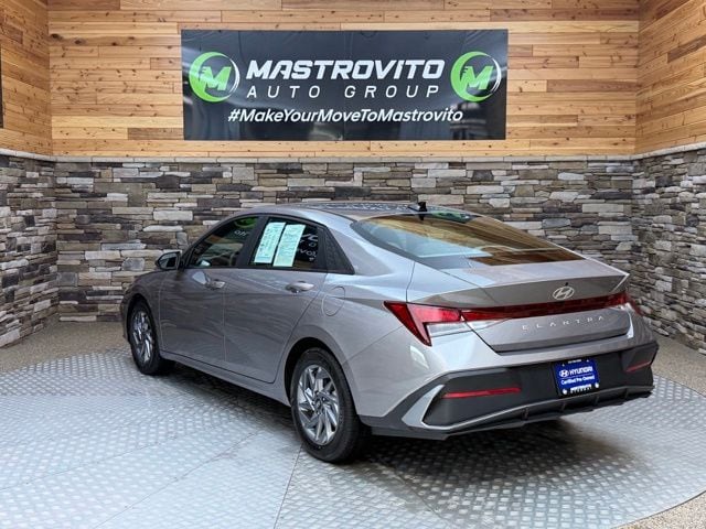 2024 Hyundai Elantra SEL - Photo 7