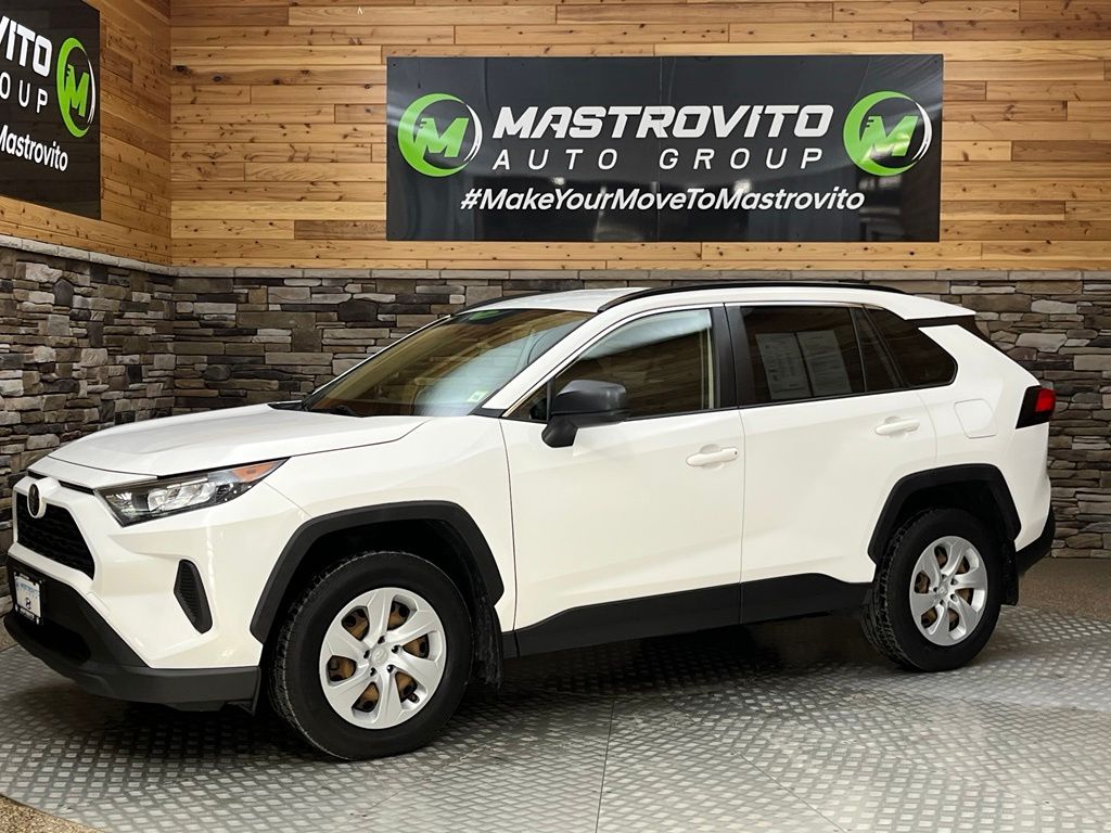 2019 Toyota RAV4 LE - Photo 13