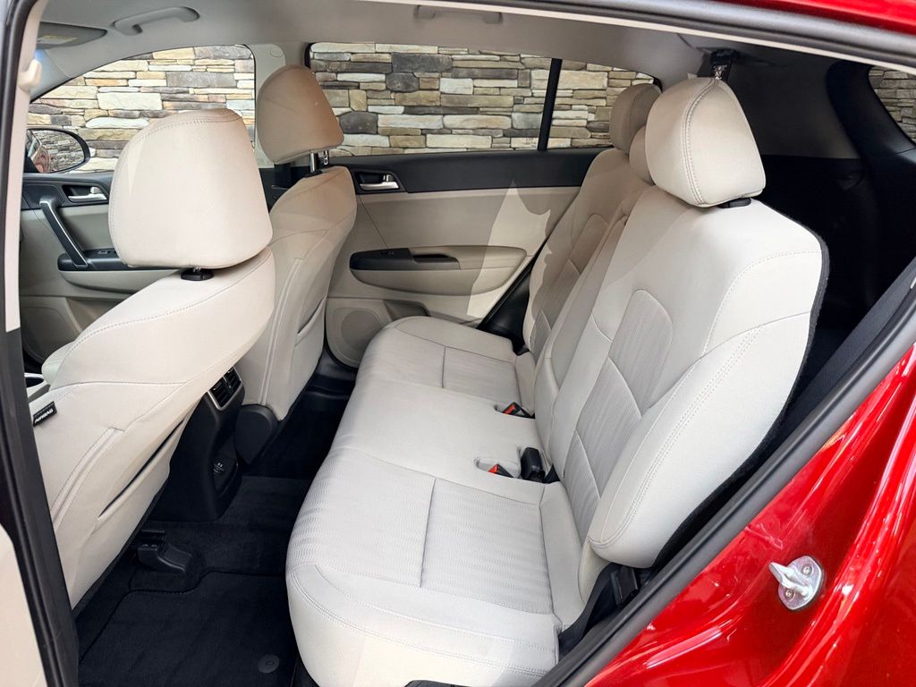 2020 Kia Sportage LX - Photo 23