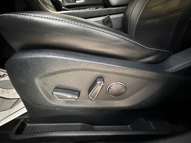 2017 Ford Edge SEL - Photo 29