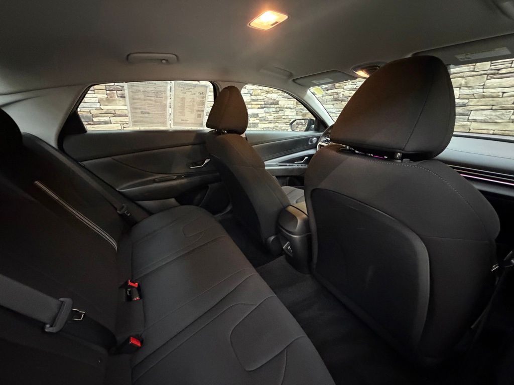 2024 Hyundai Elantra SEL - Photo 28