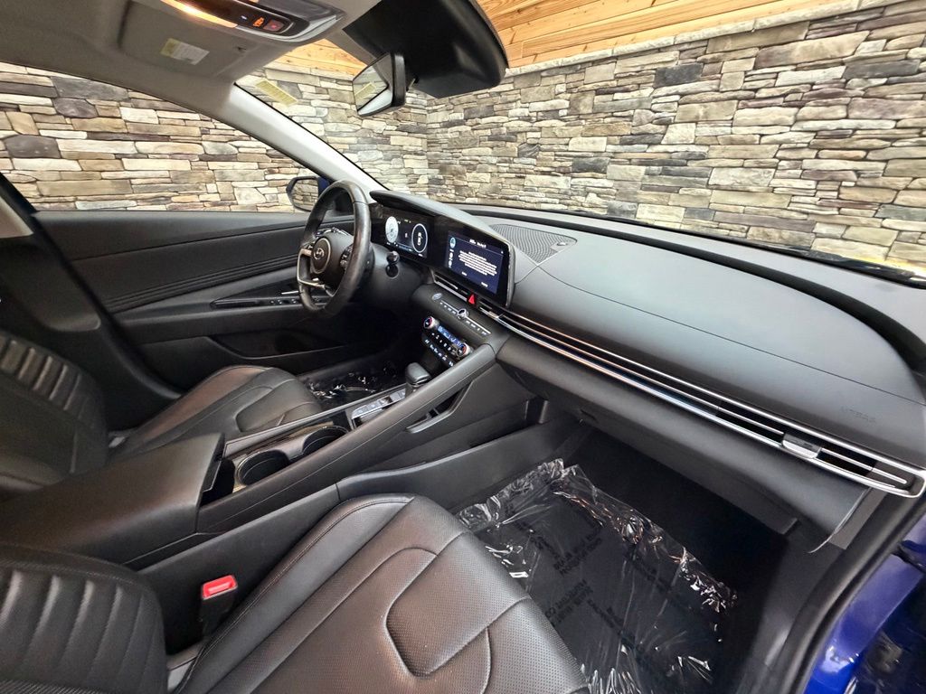 2023 Hyundai Elantra Limited - Photo 37