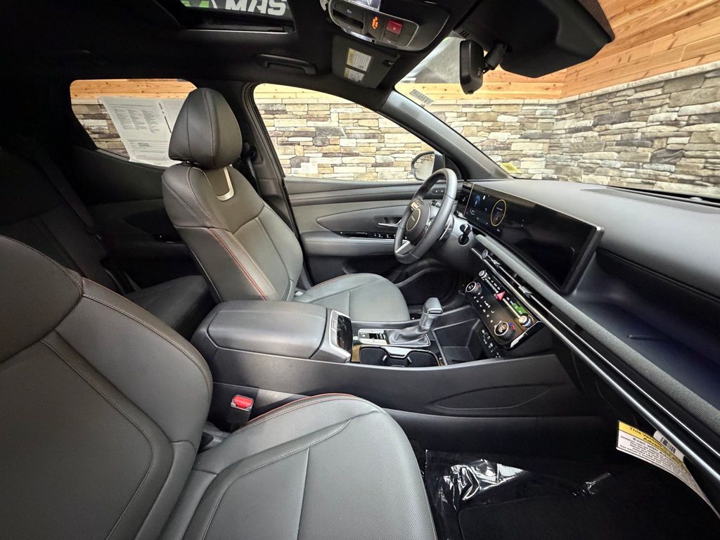 2025 Hyundai Santa Cruz Limited - Photo 14